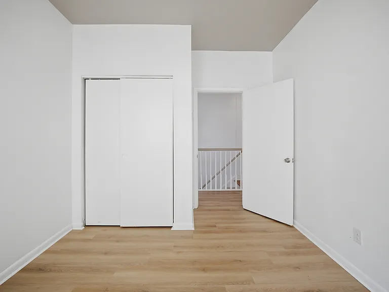 605 Dinwiddie St #B — Photo 13