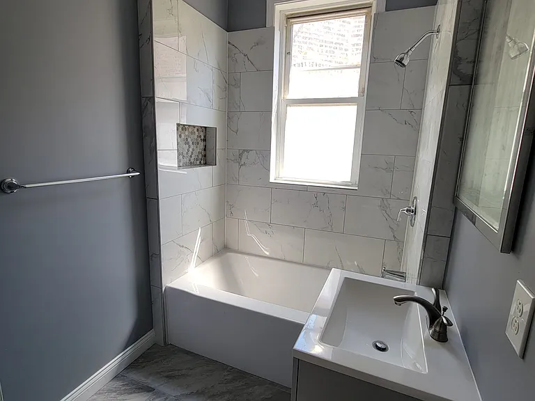 3525 W Dickens Ave #2 — Photo 5
