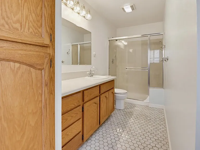 7134 Hybeth Dr — Photo 23