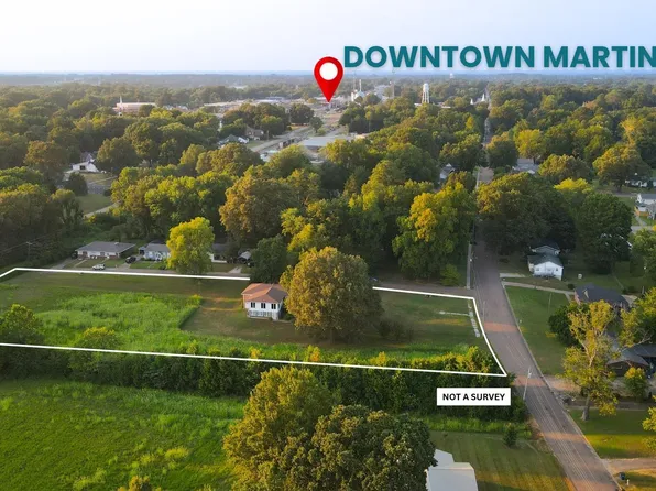 111 Hampton St, Martin, TN 38237