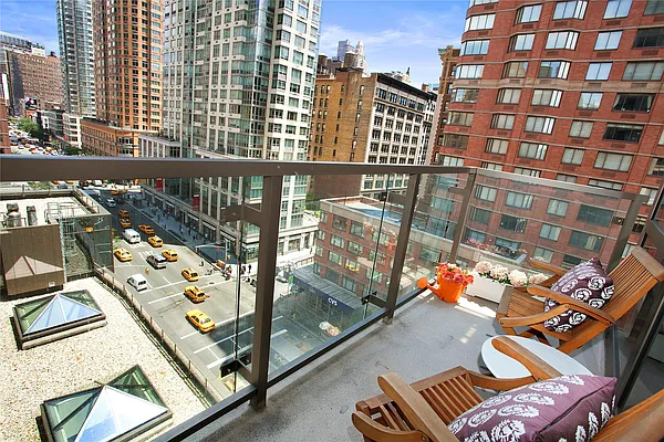 Sold by Douglas Elliman | media 14