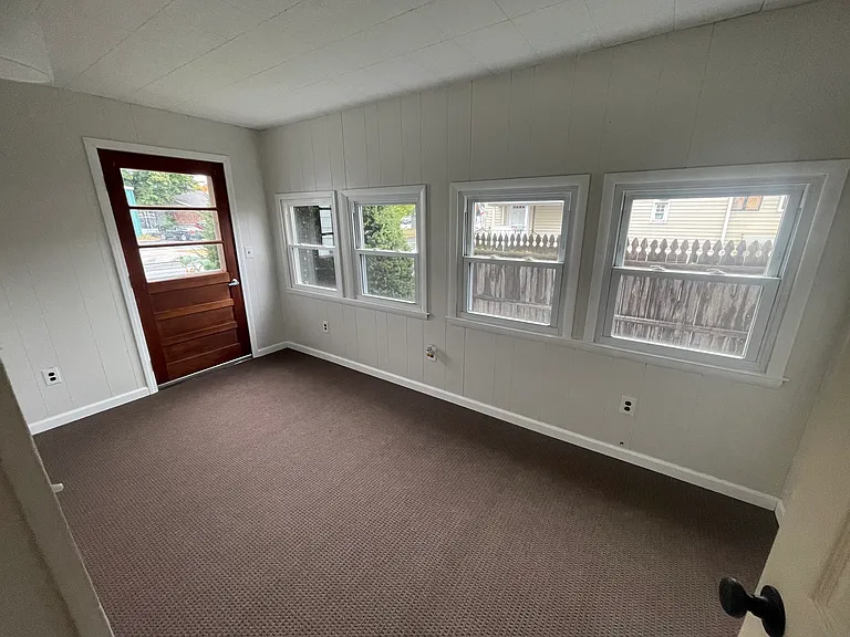 58 Hudson Ave #1 — Photo 7