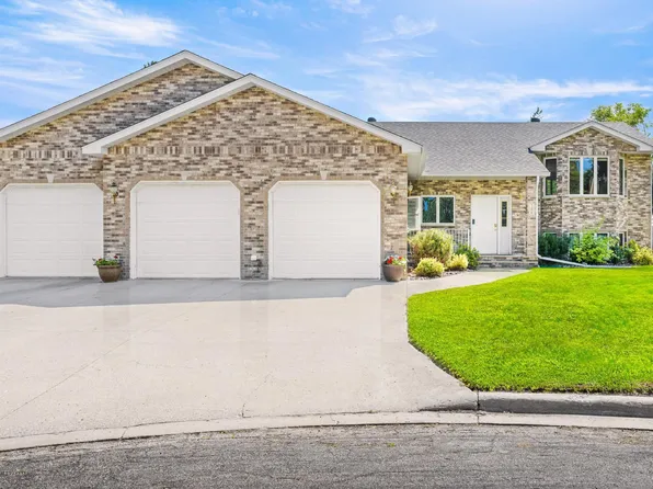 206 6th St NE, Barnesville, MN 56514