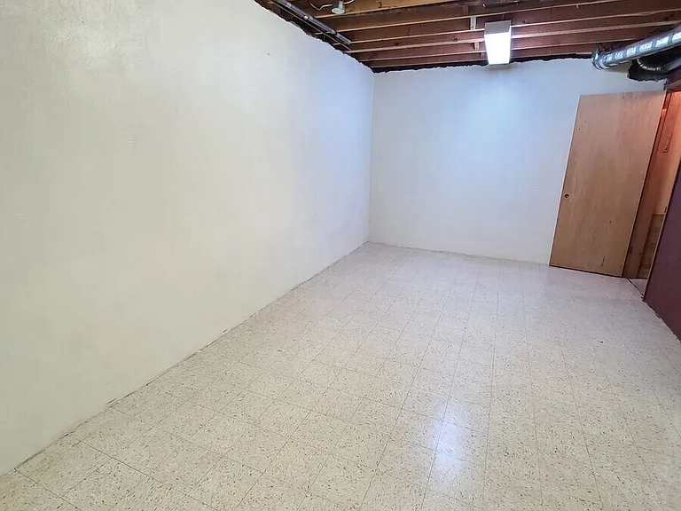 2730 Ash St — Photo 10