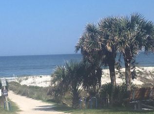 700 Bonita Rd, Atlantic Beach, FL 32233