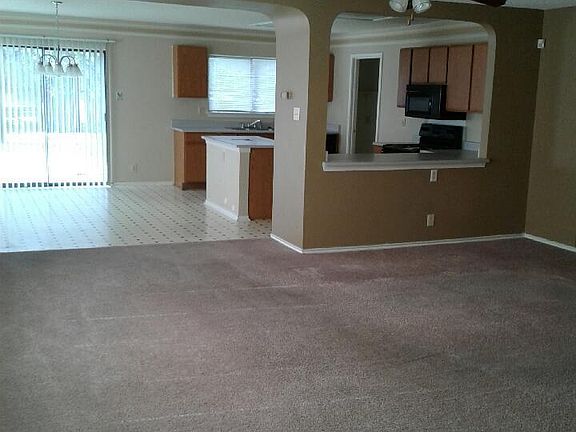 3rd image of 10023 Silver Park