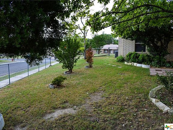 4th image of 1104 Tyler Dr