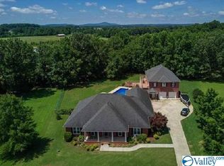 306 Golden Harvest Dr, New Market, AL 35761