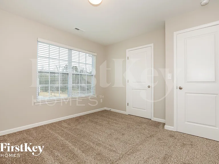1512 Summer View Ln — Photo 11