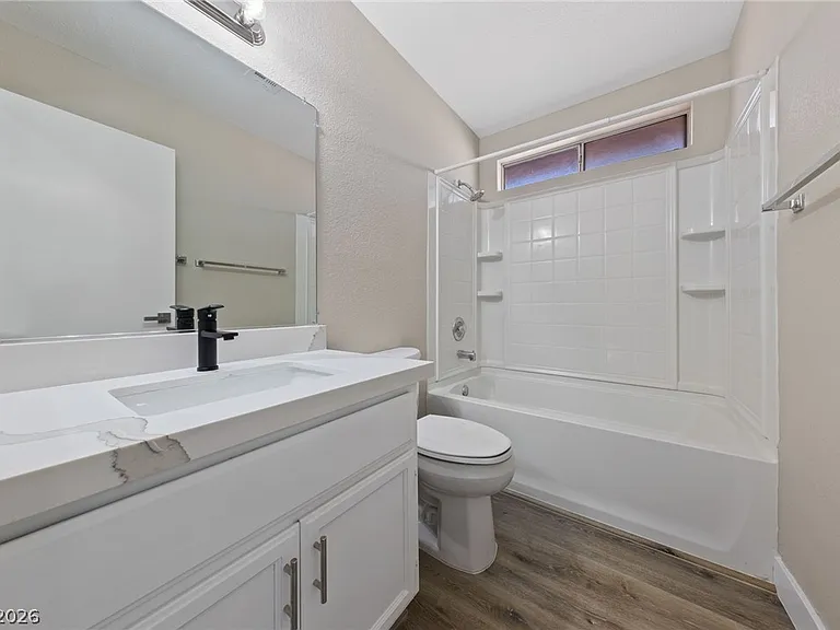7627 Kalmalii Ave — Photo 22