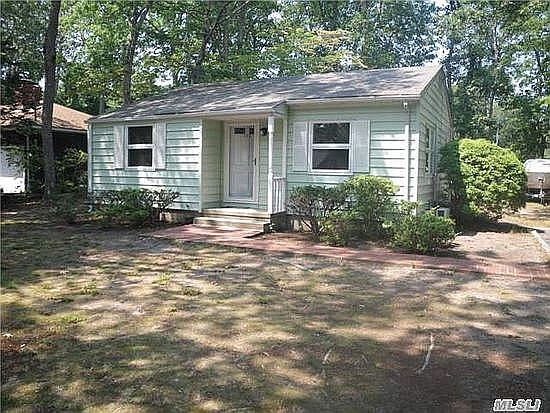 1st image of 325 Oak Dr