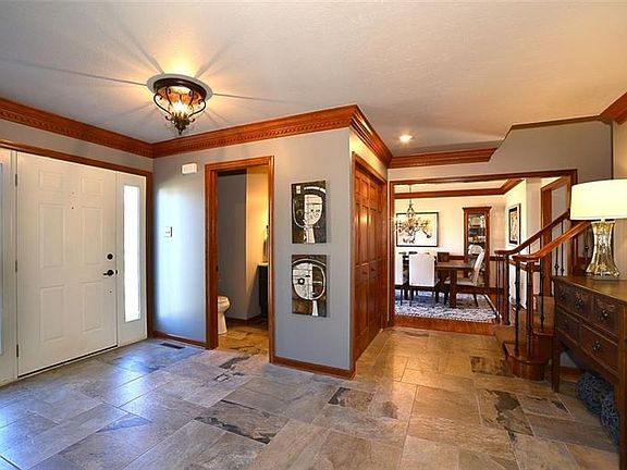 3rd image of 109 Havenwood Dr