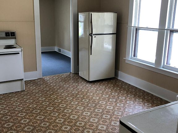 5th image of 6 Fairview Ave #2