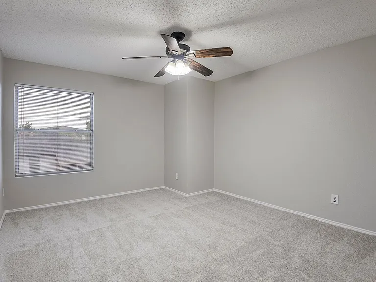 5525 Ventura St — Photo 11