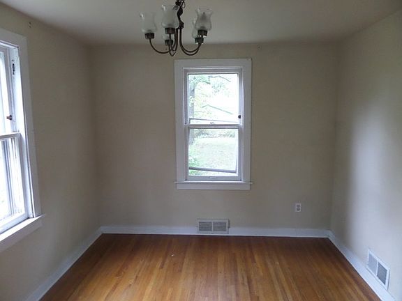5th image of 1207 N Fuller Ave
