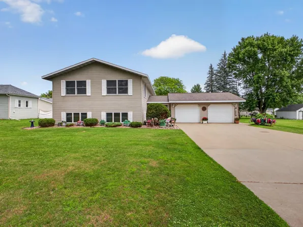 811 Broadway Ave, Wabasha, MN 55981