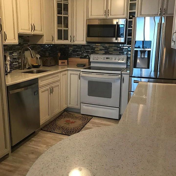2nd image of 6800 Fleetwood Rd APT 715