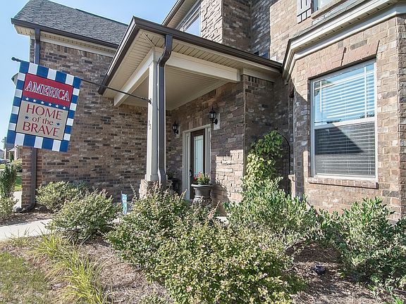 3rd image of 22 Lazy Willow Dr