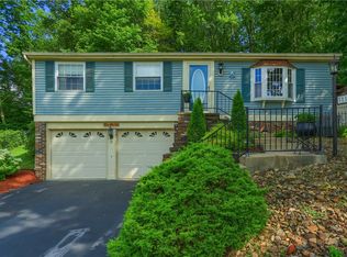 311 Moray Dr, Coraopolis, PA