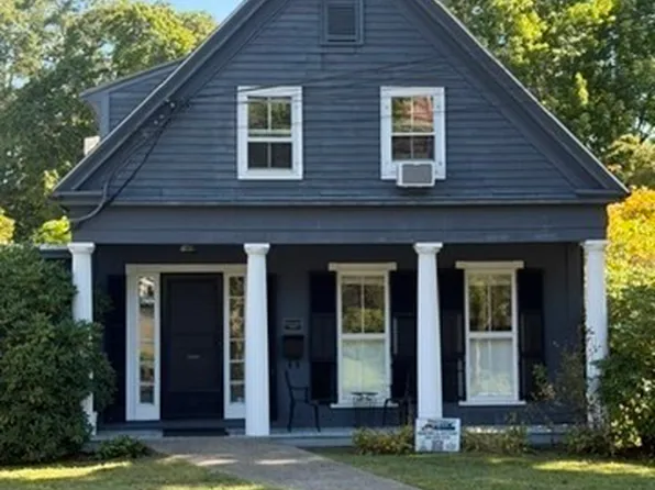 4 Pleasant St S #3, Natick, MA 01760