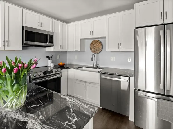 36 Saybrook Road, Essex, VT 05452