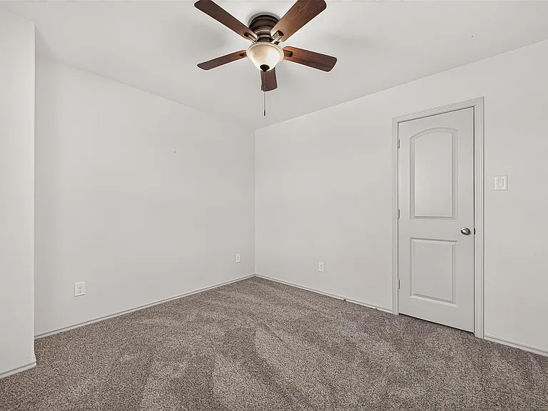 23718 Water Hickory Dr — Photo 37