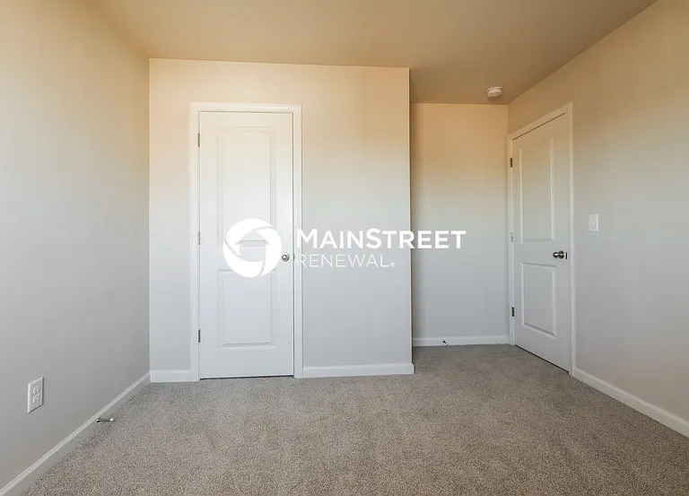 732 Independence Ave — Photo 9
