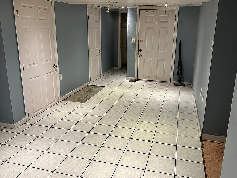 1103 Violet Ave #1 — Photo 4
