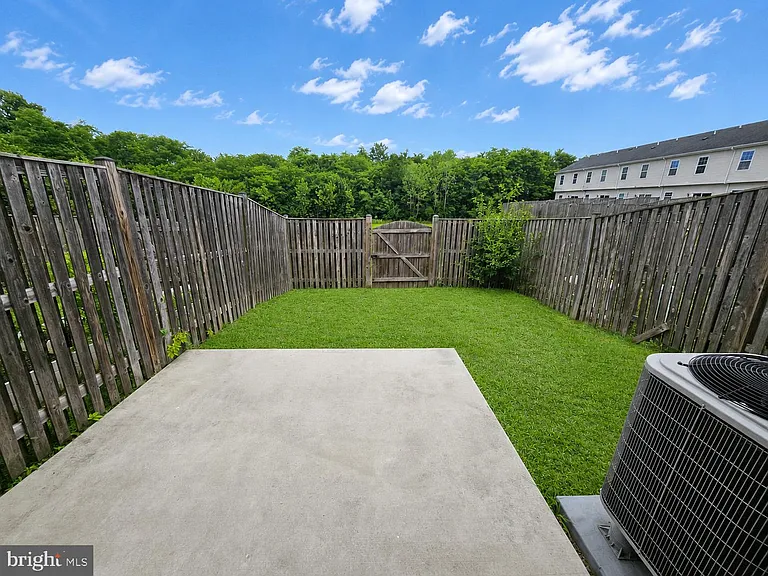 40 Beaulah Ct — Photo 2