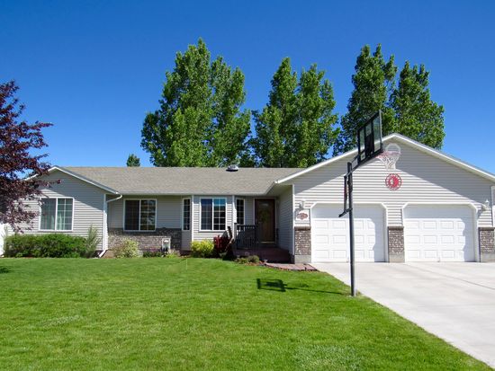 1911 S Eagle Pointe Ct, Ammon, ID 83406