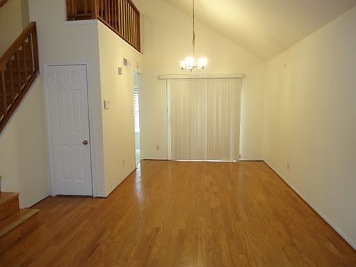 4th image of 3331 Briaroaks Dr