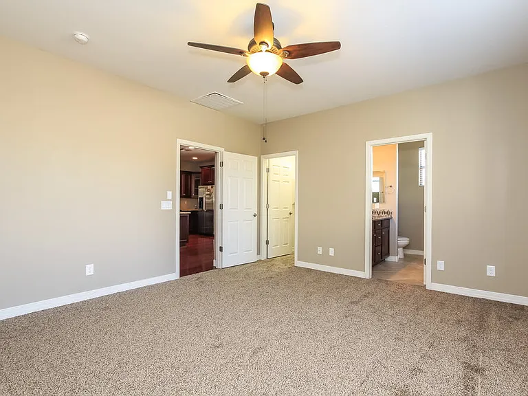 2534 W Beverly Rd — Photo 7