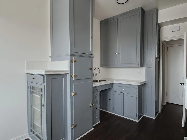 801 S Gramercy Dr — Photo 15