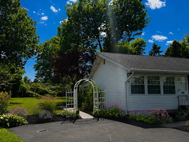 40 Tally Ho Dr — Photo 14
