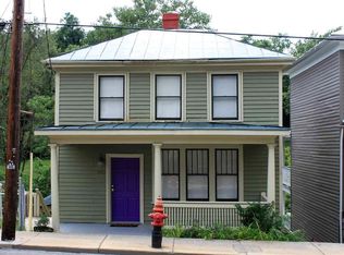 932 W Beverley St, Staunton, VA 24401