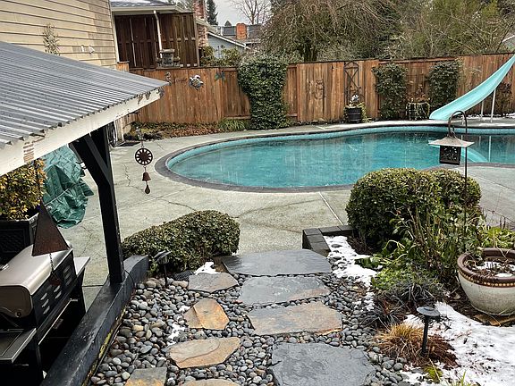 2nd image of 4850 NW Neskowin Ave