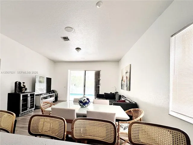 1901 Cedar Ct — Photo 4