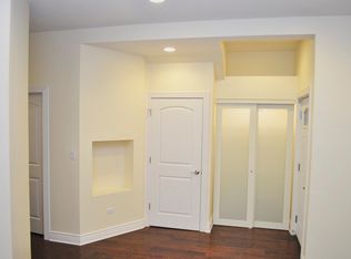 5634 N Ridge Ave #1, Chicago, IL 60660