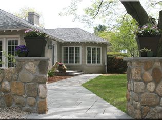 40 Pleasant St, Wenham, MA 01984