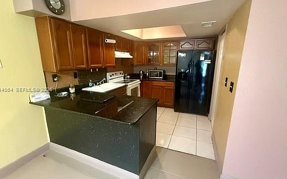 2nd image of 12 Meacham Ln #12