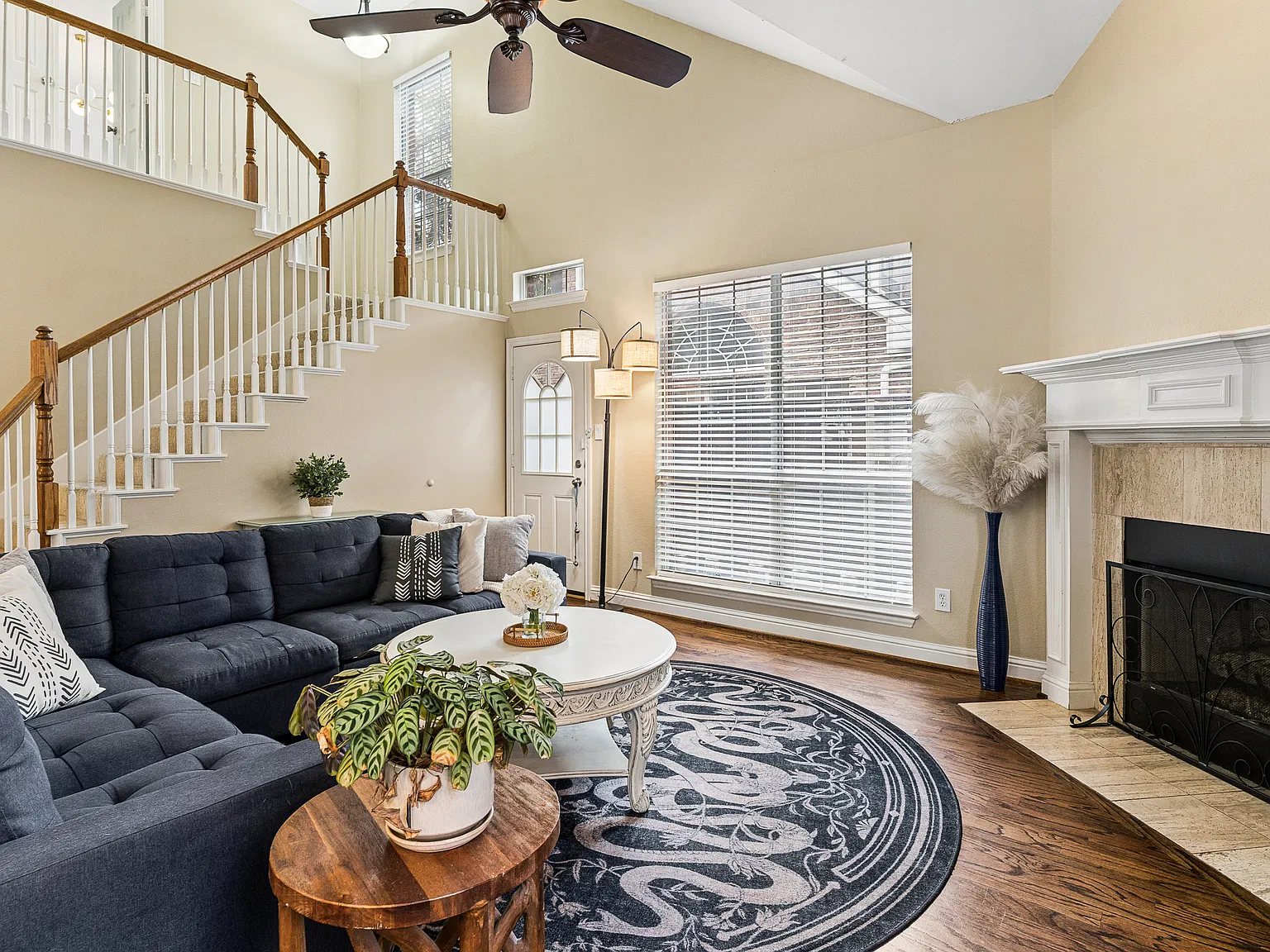 3 bed, 2.5 bath, 1864 sqft, $3,400 — Photo 4