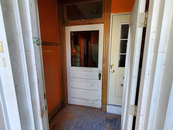 2nd image of 2727 S Keeler Ave