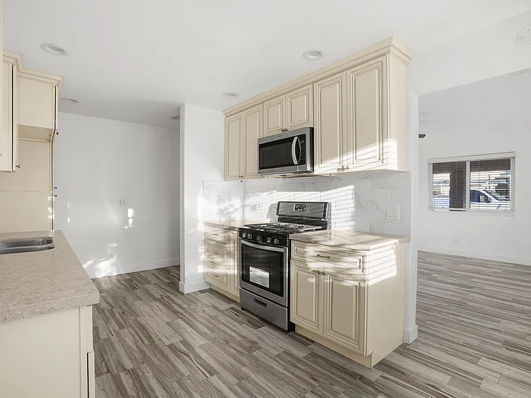 813 S Parton St — Photo 10
