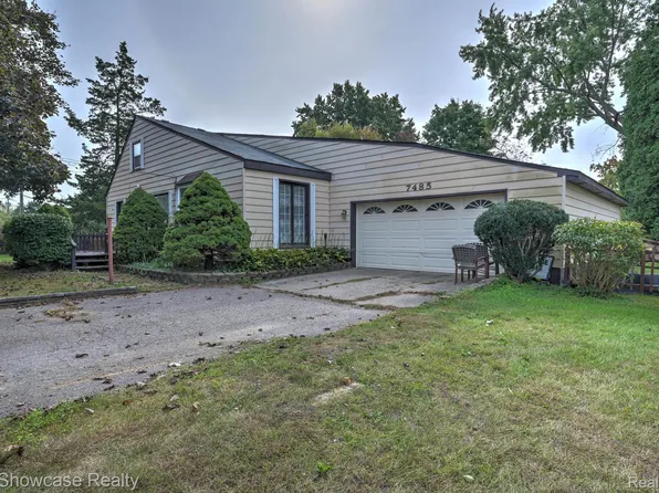 7485 Pontiac Lake Rd, Waterford, MI 48327