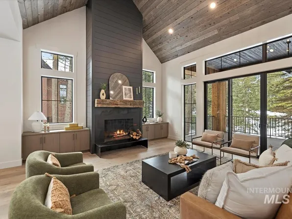 68 Ponderosa Ridge Ct, Donnelly, ID 83615