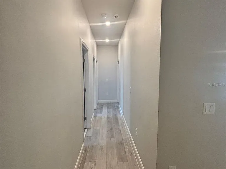 423 Churchill Ct — Photo 9