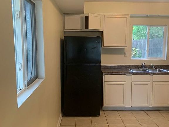 3rd image of 151 Shabbona Dr