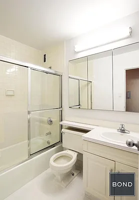 Rented by Bond New York | media 15