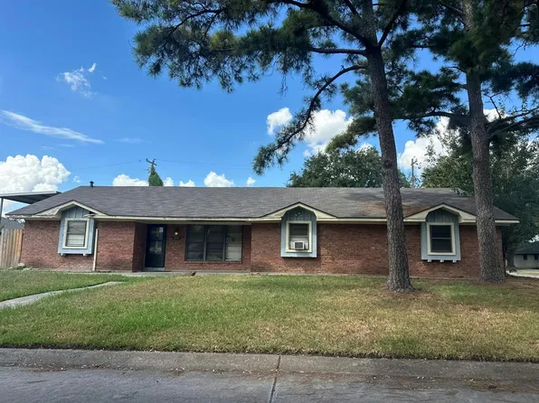 1810 Ruella Ln, Pasadena, TX 77502