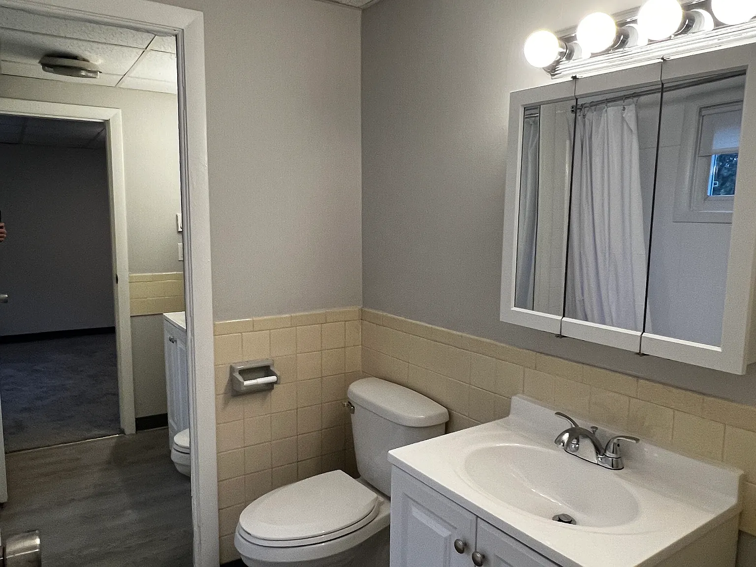 20 Post Office Ave Apartments — Photo 4